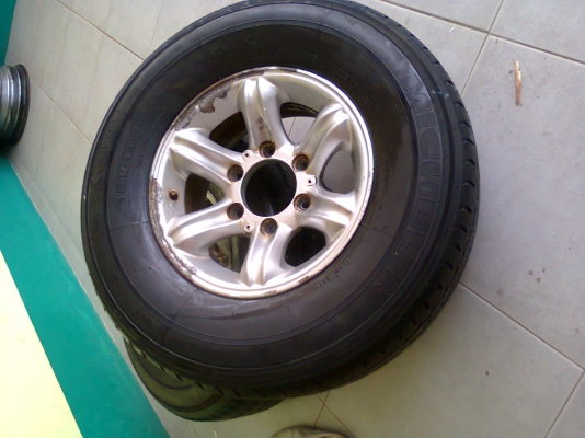 ขายล้อบรรทุก XCD 215R14 ยางปี13 มี2คู่ครับ(ได้ถูกขายถูกได้แพงขายแพงครับ)