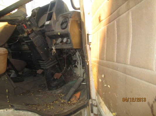 ISUZU-JCM-เครื่อง6BD1-165-หัวเก๋งบาง-ครัชซีสวยๆ--6,50เมตร-- ISUZU-JCM-เครื่อง6BD1-165-หัวเก๋งบาง-ครัชซีสวยๆ--6,50เมตร--