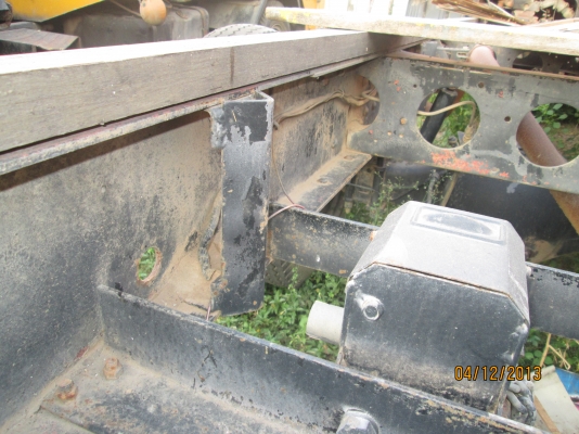 ISUZU-JCM-เครื่อง6BD1-165-หัวเก๋งบาง-ครัชซีสวยๆ--6,50เมตร-- ISUZU-JCM-เครื่อง6BD1-165-หัวเก๋งบาง-ครัชซีสวยๆ--6,50เมตร--