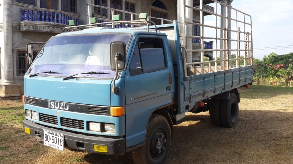 ขายด่วนISUZU 115ไม่ดั้มปี38ยาว4.3เมตรราคาแบบนี้หายากรีบจอง0801515451