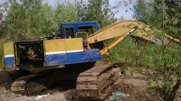 ขายHINO3Mท้ายลาด เครื่อง240 เกียร์เดิม หัวเก๋งกระจกแตก กระจังหน้าบุบ ไฟแตก เพราะรถไหลชนกับแบคโฮครับ