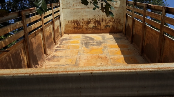 ขายด่วนไอ้หลงสิบปีดสองเพลาดั้ม FN527MA195แรง  พร้อมใช้จัดแนนท์ได้โทร 0801515451