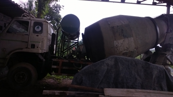 10ล้อโม่ปูน2เพลา NISSAN UD CW51L.คัสซีใหญ่ ใช้งานอยู่ ขายตามสภาพ..เล่มพร้อม.(ช่วงสิบล้อดั้ม..).