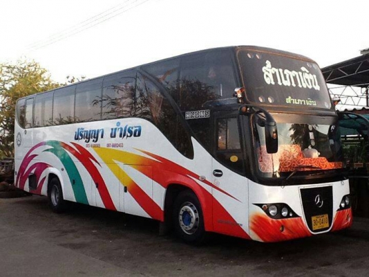 ขายดาวน์รถแอร์หกล้อ ทรงกล้วย benz of 1617 210hp เครื่องหน้า เกียร์มิตซู6เกียร์เดินหน้า1เกียร์ถอย แหนบ เบรกแห้งดุมจักร ขายสองแสน