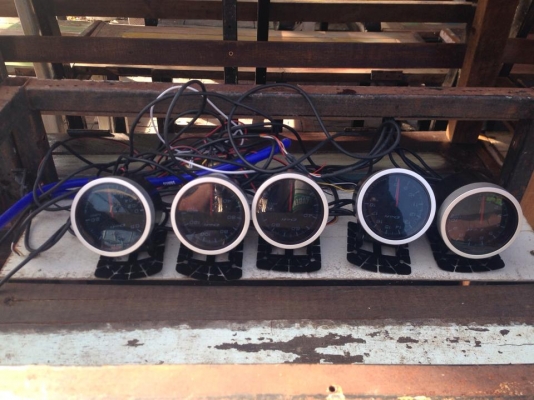 เกจ DEFI  ของแท้วัดรอบ DEFI 5ตัว ของแท้ ถ่ายจากของจิง