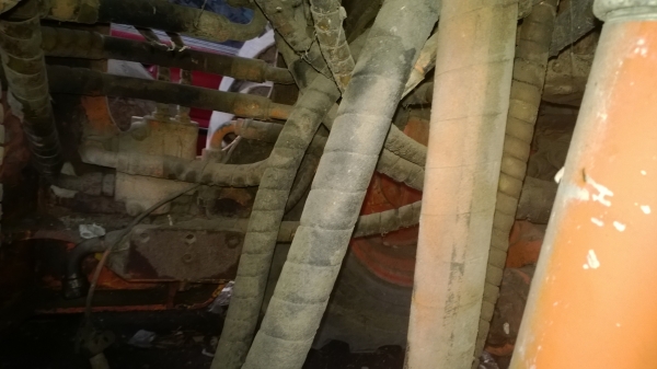 รถตักHITACHI LX80 SUPER  ขายตามสภาพ มีเกียร์ให้ เกียร์เดิมพัง....รถสภาพสวย