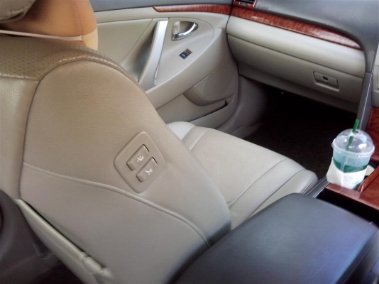 ขายรถ ออกป้ายแดงครับ สำหรับคนที่ชอบเดิม TOYOTA CAMRY 2.0 G CAMRY 2007