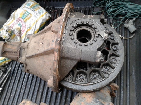 ขายแท่น ISUZU 2 เพลา ทั้งชุด  เฟือง 7/39 เฟืองดี ขายกันถูกๆ