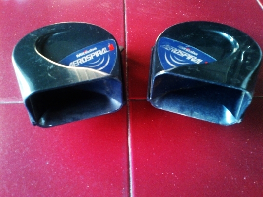 **ลดราคา**แตรMitsuba made in JAPAN แท้รุ่นAerospiral2 สภาพสวยๆ1คู่ **ลดราคา**แตรMitsuba made in JAPAN แท้รุ่นAerospiral2 สภาพสวยๆ1คู่