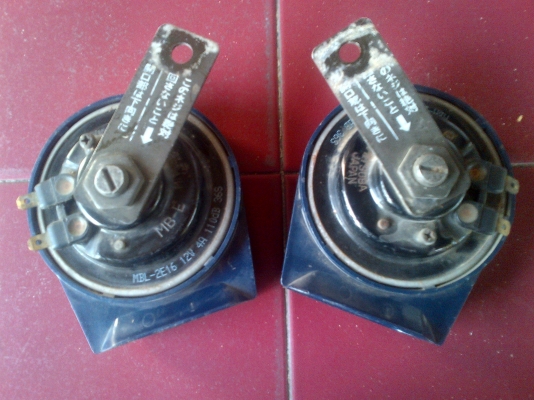 **ลดราคา**แตรMitsuba made in JAPAN แท้รุ่นAerospiral2 สภาพสวยๆ1คู่ **ลดราคา**แตรMitsuba made in JAPAN แท้รุ่นAerospiral2 สภาพสวยๆ1คู่