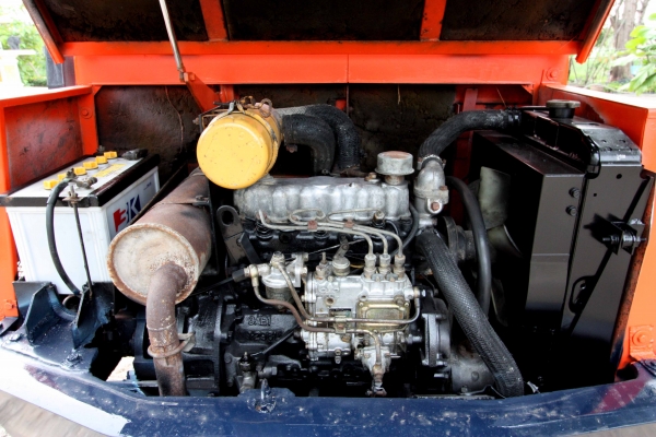 ขายรถแบคโฮ สนใจติดต่อ 086-775-7900