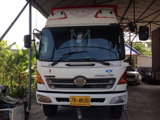 ขายด่วนรถตู้บรรทุก หกล้อ ยี่ห้อ HINO รถมือสองสภาพเยี่ยม