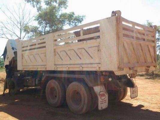 รถฮีโน่ 10  ล้อดั้ม  260 แรงม้า ปี 53  ( รถวิ่ง 18x,xxx กม. )  สนใจติดต่อ 081 -  6079515