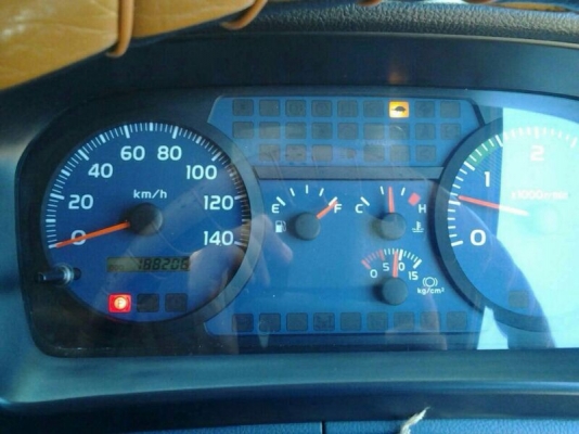 รถฮีโน่ 10  ล้อดั้ม  260 แรงม้า ปี 53  ( รถวิ่ง 18x,xxx กม. )  สนใจติดต่อ 081 -  6079515