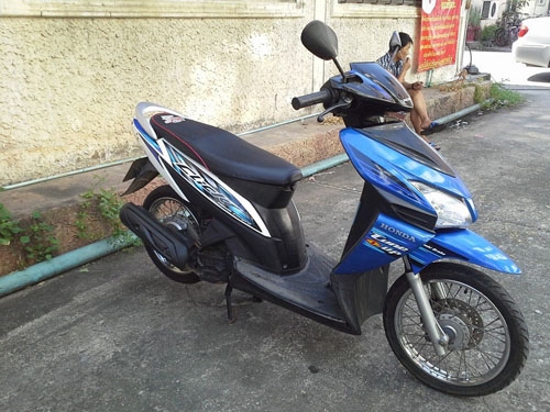 ขายด่วน click ปี 50 สีขาว น้ำเงิน รถบ้าน เดิมๆ ไม่หลวม ไม่มีควัน เอกสารครบ ทดลองขับดูได้จ้า ขายด่วน click ปี 50 สีขาว น้ำเงิน รถบ้าน เดิมๆ ไม่หลวม ไม่มีควัน เอกสารครบ ทดลองขับดูได้จ้า