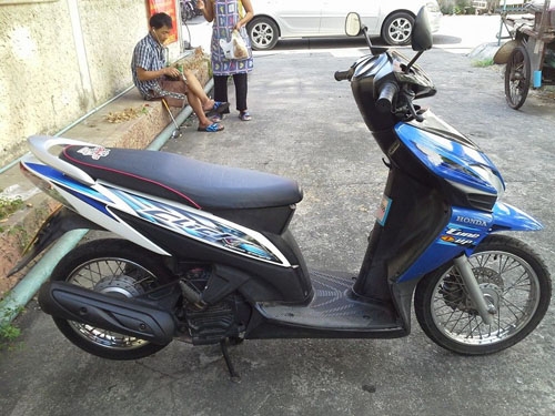 ขายด่วน click ปี 50 สีขาว น้ำเงิน รถบ้าน เดิมๆ ไม่หลวม ไม่มีควัน เอกสารครบ ทดลองขับดูได้จ้า ขายด่วน click ปี 50 สีขาว น้ำเงิน รถบ้าน เดิมๆ ไม่หลวม ไม่มีควัน เอกสารครบ ทดลองขับดูได้จ้า