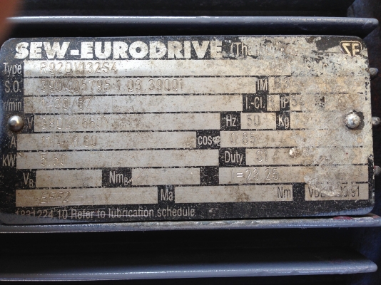 ขายมอเตอร์เกียร์ SEW 7.5 HP. 380 V อัตราทด 1:23 เพลาออกประมาณ 63 รอบต่อนาที สภาพสวย วิ่งนิ่ม พร้อมใช้งาน
