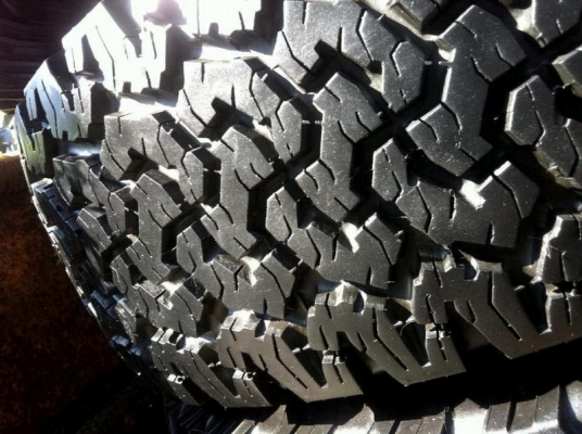 ขายยาง BF Goodrich Allterrain 265 70 r16  ปี12 สวยๆ