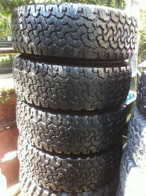 ขายยาง BF Goodrich Allterrain 265 70 r16  ปี12 สวยๆ