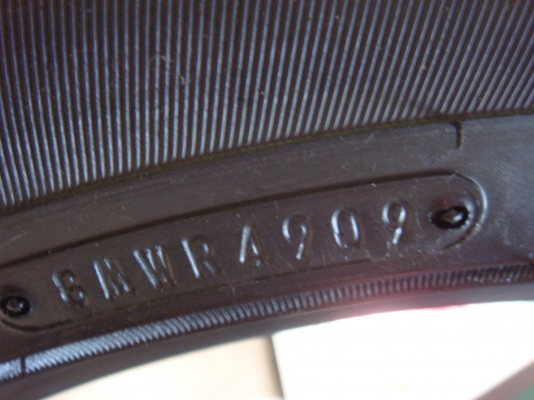 ขายยาง Dunlop LM 703 ขนาดยาง 215 55 16