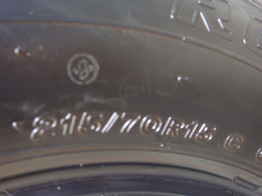 ขายยาง Bridgestone 215 70 15 ปี 11