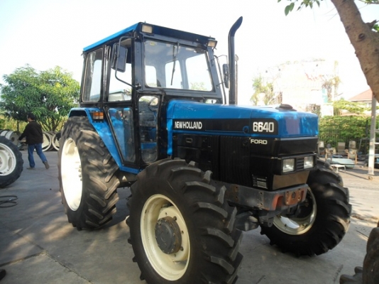 คุณสุรชัย อ.บ่อพลอย มารับแล้วรถไถฟอร์ดรุ่น 6640 NEW HOLLAND 2เพลา สภาพคัดมาสวยมาก ระบบธรรมดาทั้งคัน