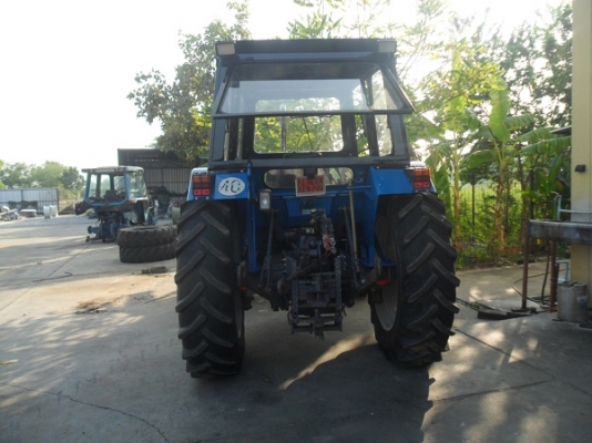 คุณสุรชัย อ.บ่อพลอย มารับแล้วรถไถฟอร์ดรุ่น 6640 NEW HOLLAND 2เพลา สภาพคัดมาสวยมาก ระบบธรรมดาทั้งคัน
