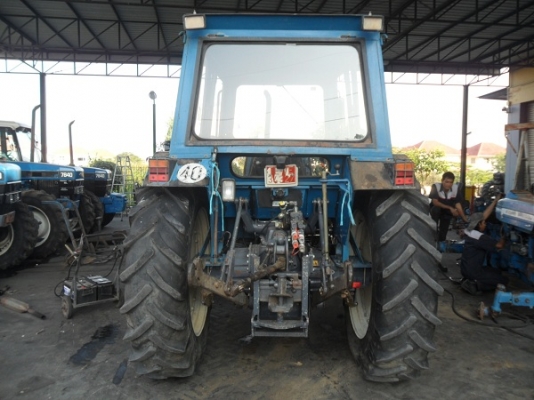 คุณสุรชัย อ.บ่อพลอย มารับแล้วรถไถฟอร์ดรุ่น 6640 NEW HOLLAND 2เพลา สภาพคัดมาสวยมาก ระบบธรรมดาทั้งคัน
