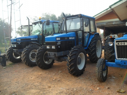 คุณสุรชัย อ.บ่อพลอย มารับแล้วรถไถฟอร์ดรุ่น 6640 NEW HOLLAND 2เพลา สภาพคัดมาสวยมาก ระบบธรรมดาทั้งคัน
