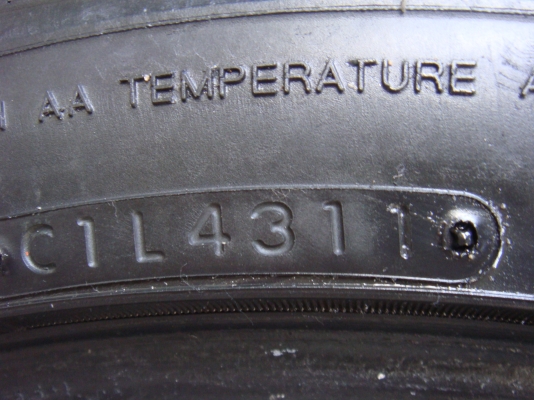 ขายยาง Nitto 205 45 17 ปี 11 (สองเส้น)