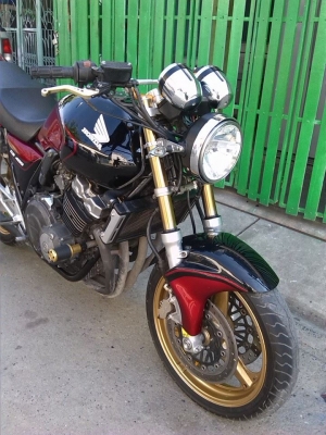 **** ขายcb 400 ปี96 vgrsion s ****