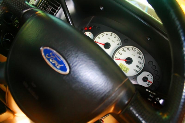 FORD ESCAPE 2.3ทอง ปี 2004 FORD ESCAPE 2.3ทอง ปี 2004