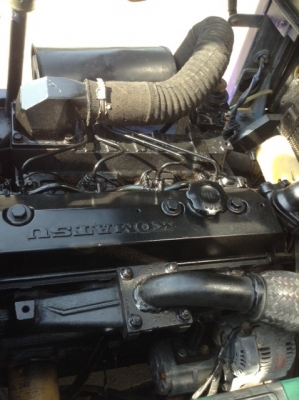 +++++ ขายด่วน !!! *** ราคาพิเศษส่งท้ายปีเก่า ***   FORKLIFT  KOMATSU  FD30-11  เสา 3 เมตร เครื่องยนต์ดีเซล  เกียร์ธรรมดา  ยางลม 4 ล้อ  ( สภาพดี  พร้อมใช้  ราคาคุยกันได้ครับ )