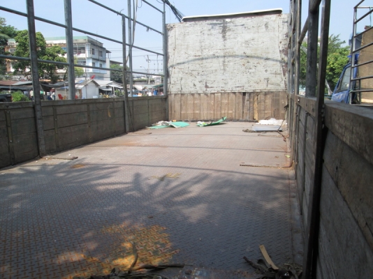 ขาย Hino KM779 6ล้อ รถห้าง 117แรง ยาว5.50ม. ปี93. ขาย Hino KM779 6ล้อ รถห้าง 117แรง ยาว5.50ม. ปี93.