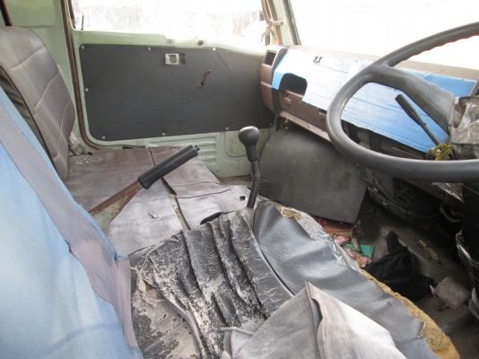 ขาย Hino KM779 6ล้อ รถห้าง 117แรง ยาว5.50ม. ปี93. ขาย Hino KM779 6ล้อ รถห้าง 117แรง ยาว5.50ม. ปี93.