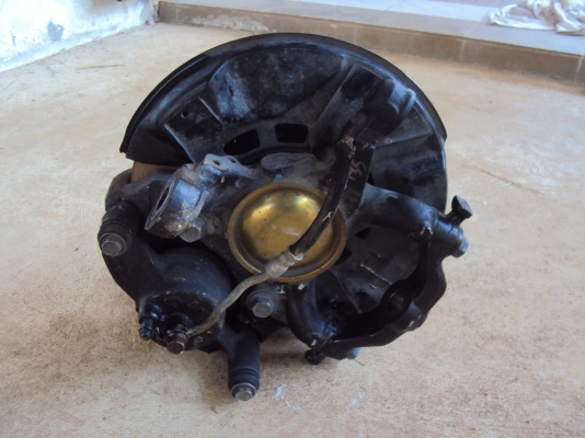 ขายดุมหน้าข้างซ้าย วีโก้