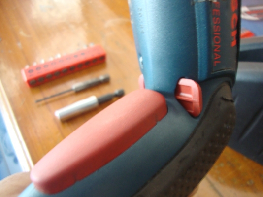 ไขควงไร้สาย BOSCH IXO ครบชุด