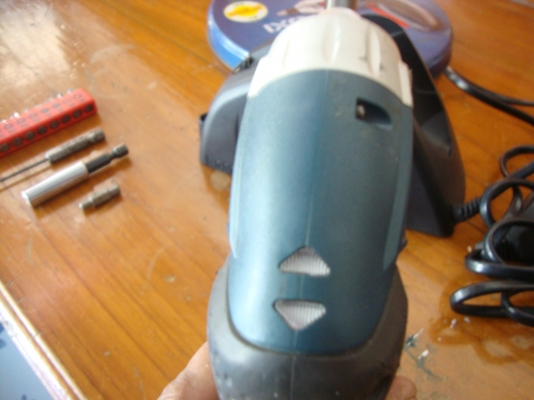 ไขควงไร้สาย BOSCH IXO ครบชุด