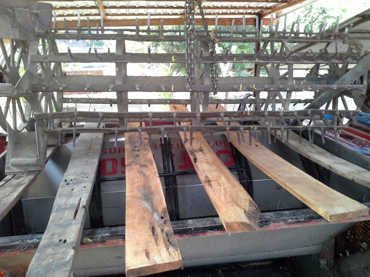 ขายพร้อมส่งแล้วครับ ยายดีใจ พอใจมากครับ เราก็ดีใจเห็นผู้สูงอายุตื้นตันใจกับลูกชายมักดีครีบ KM 47 เดิน 12 HT(comosak) เครื่อง 6HH (215 แรง) โซ่ D2  48 ข้อ โรลเลอร์ D3 12 ลูก หน้าเกี่ยว 3 เมตร อุ้มเลด 2.5 ตัน