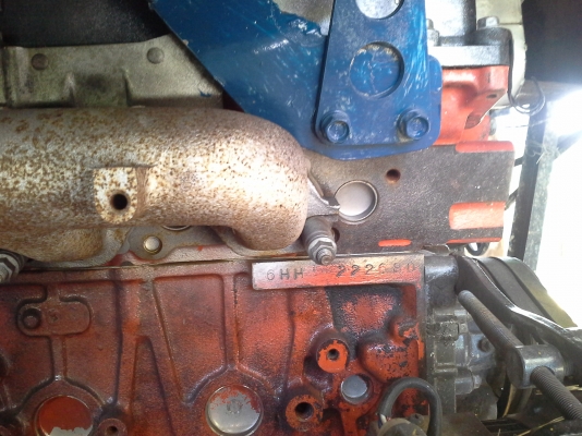 ขายพร้อมส่งแล้วครับ ยายดีใจ พอใจมากครับ เราก็ดีใจเห็นผู้สูงอายุตื้นตันใจกับลูกชายมักดีครีบ KM 47 เดิน 12 HT(comosak) เครื่อง 6HH (215 แรง) โซ่ D2  48 ข้อ โรลเลอร์ D3 12 ลูก หน้าเกี่ยว 3 เมตร อุ้มเลด 2.5 ตัน