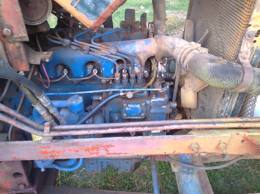 รถไถ KUBOTA L2600 ซีเรียลสูง 17335 แถมฟรี ใบดันหน้า และ ผาน 3 อย่างดี ตามรูป