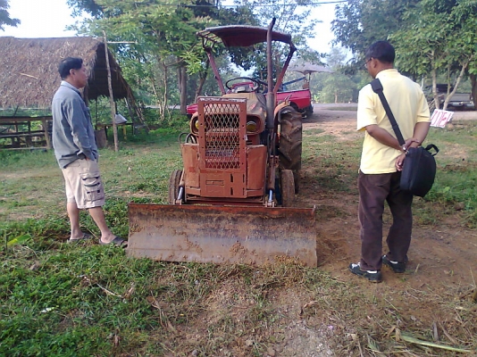 รถไถ KUBOTA L2600 ซีเรียลสูง 17335 แถมฟรี ใบดันหน้า และ ผาน 3 อย่างดี ตามรูป