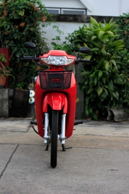 Wave 100 ปี 48 แดง-ดำ เดิมๆ