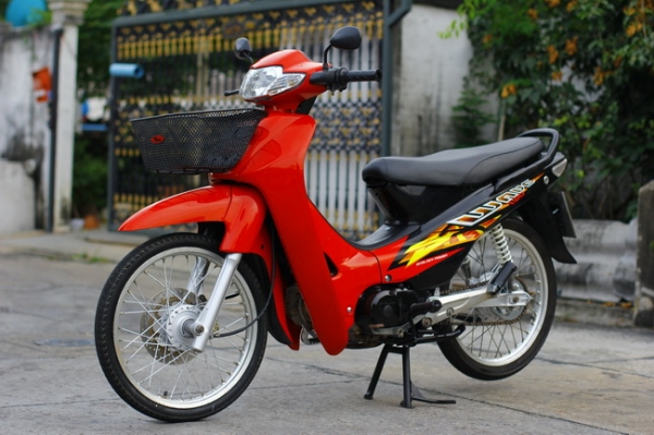 Wave 100 ปี 48 แดง-ดำ เดิมๆ