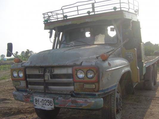 ขายรถรากแม็กโครเพลาเดียวอีสุเครื่อง135hp ประหยัดน้ำมันคับเบาๆ250,000บาทพร้อมวิ่ง