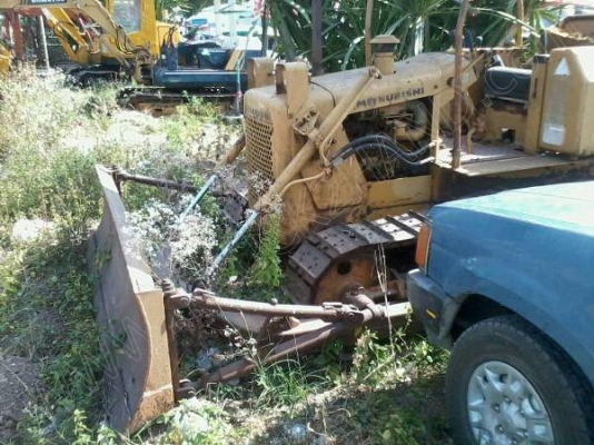 รถแทร็กเตอร์ ยี่ห้อ MITSUBISHI