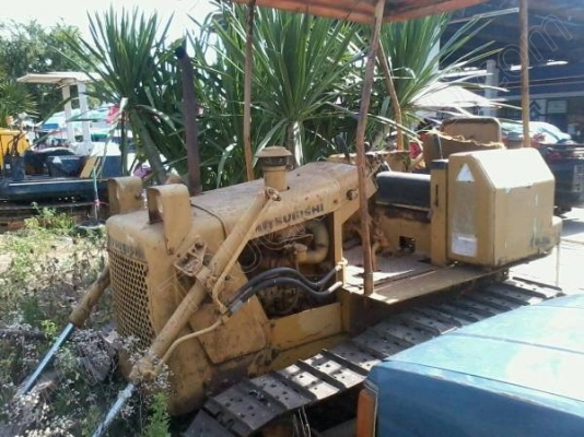 รถแทร็กเตอร์ ยี่ห้อ MITSUBISHI