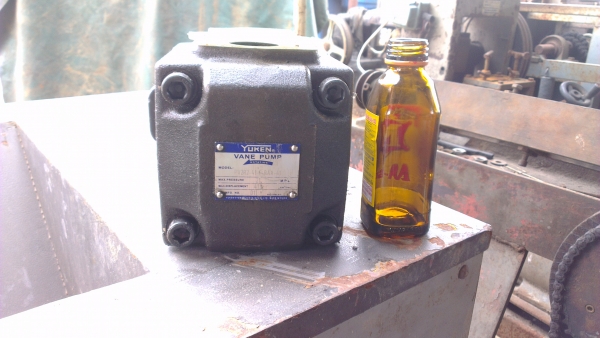 Sell> ปั้มไฮดรอลิคมือสอง ราคาถูก ยี่ห้อ Yuken เป็น Vane Pump ครับ กำแพงแสน นครปฐม