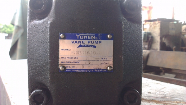 Sell> ปั้มไฮดรอลิคมือสอง ราคาถูก ยี่ห้อ Yuken เป็น Vane Pump ครับ กำแพงแสน นครปฐม