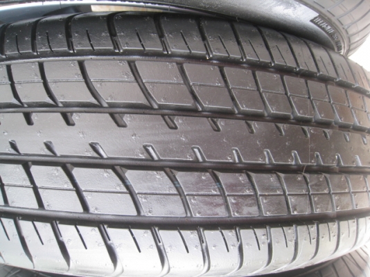 ขายล้อแม็ก Toyota vios ป้ายแดง 15"x5.5" et45 4รู100+ยางปี13 สนใจติดต่อเล็กคลองสามครับ (081-3747940)